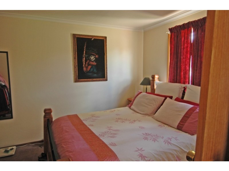 18 NEW ST, York WA 6302