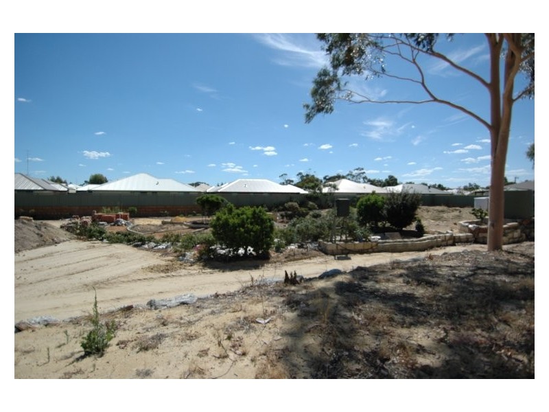8 Redmile Road, York WA 6302