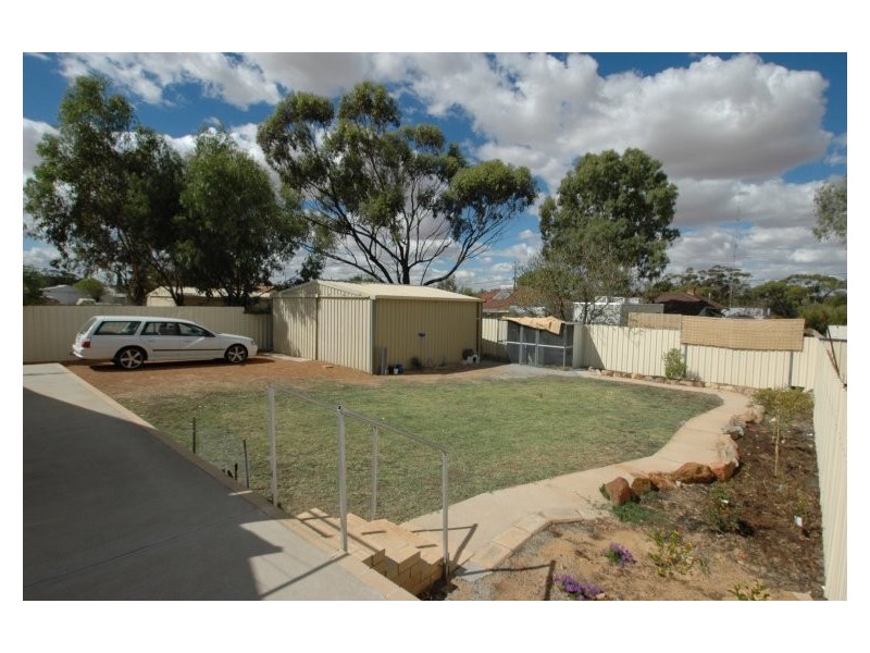 19 Railway Street, Beverley WA 6304