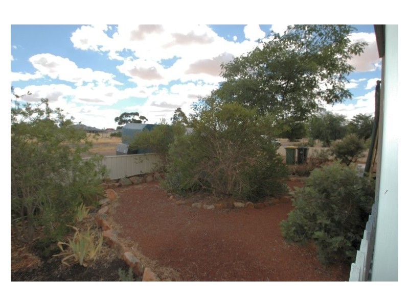 19 Railway Street, Beverley WA 6304