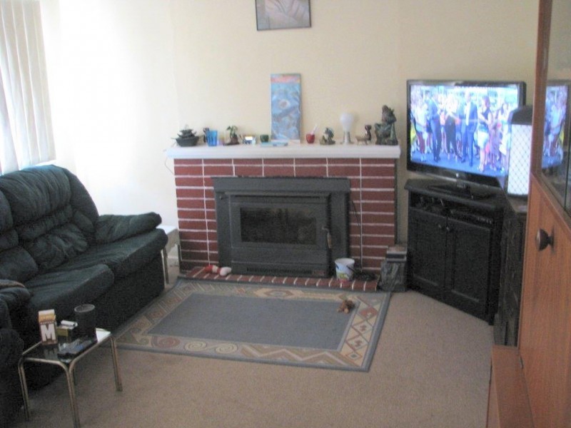 16 Hinckley Street, Kellerberrin WA 6410