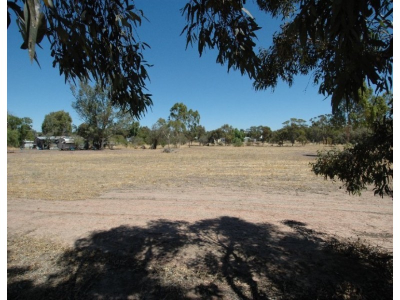 5 BROOKING, Beverley WA 6304