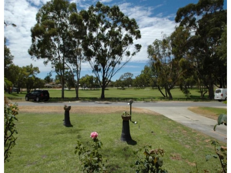 37 RHODES CR, Calista WA 6167