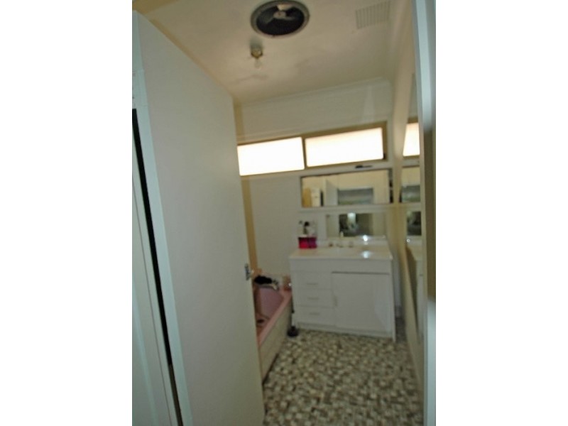 37 RHODES CR, Calista WA 6167