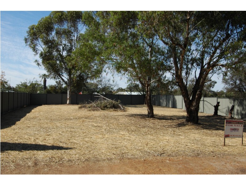 13 Elizabeth Street, York WA 6302