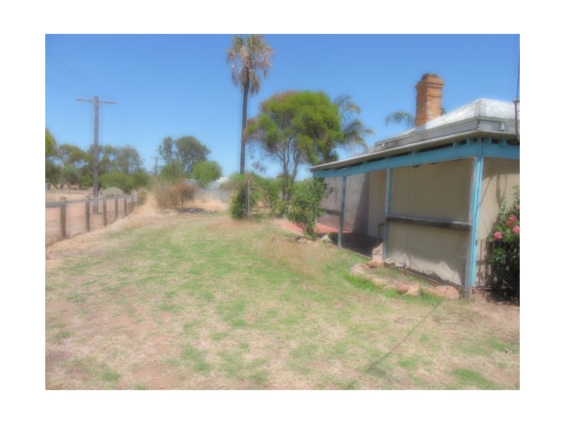 17 George Street, York WA 6302