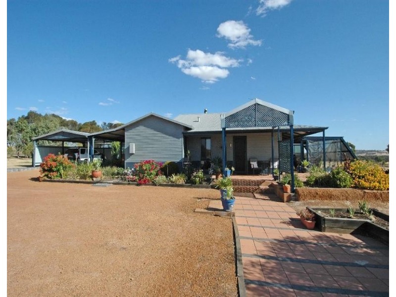 1 LANGSFORD, Beverley WA 6304