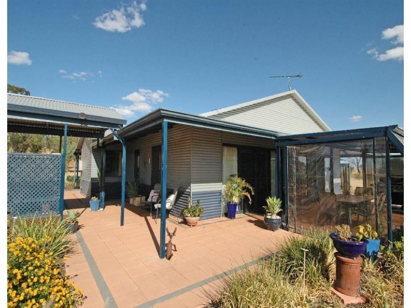 1 LANGSFORD, Beverley WA 6304