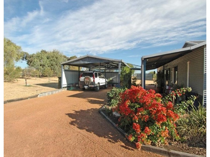 1 LANGSFORD, Beverley WA 6304