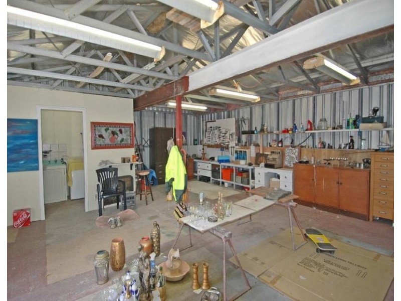 15 RADNOR ROAD, YORK WA, York WA 6302