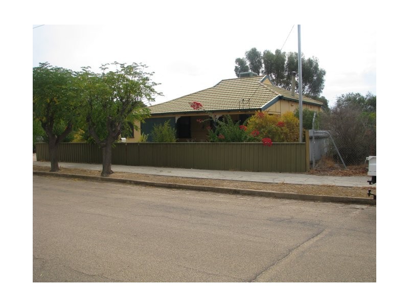 47 Hammond Street, Kellerberrin WA 6410