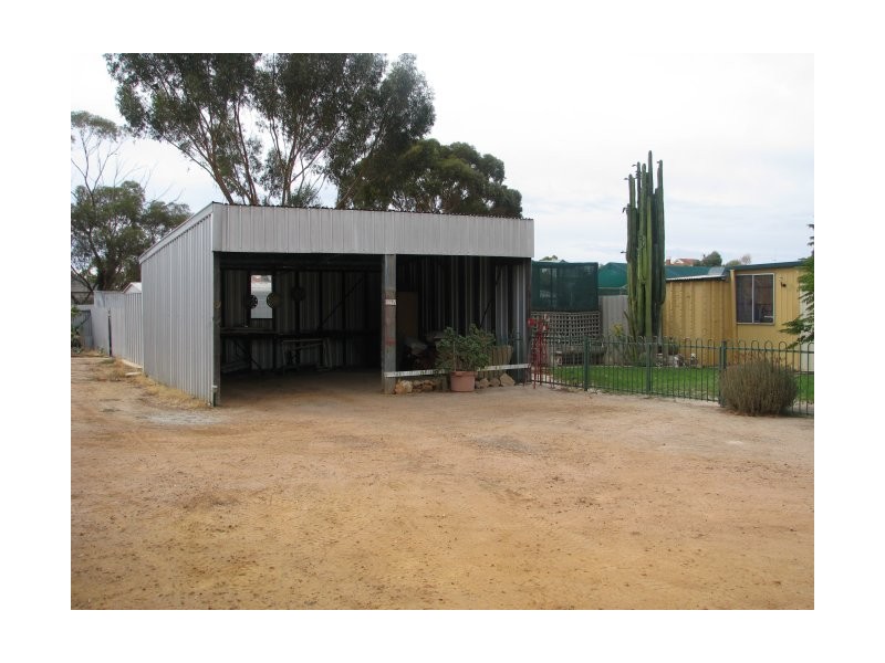 47 Hammond Street, Kellerberrin WA 6410