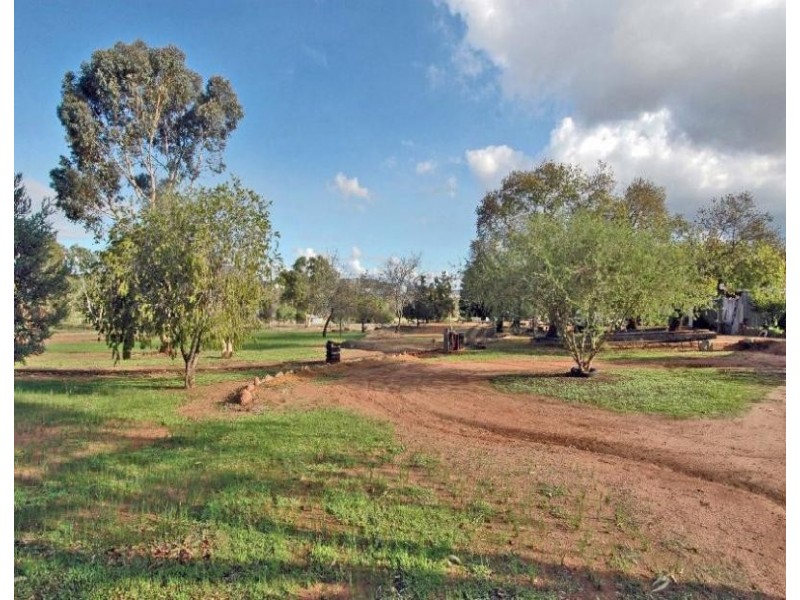 45 YORK ROAD, York WA 6302