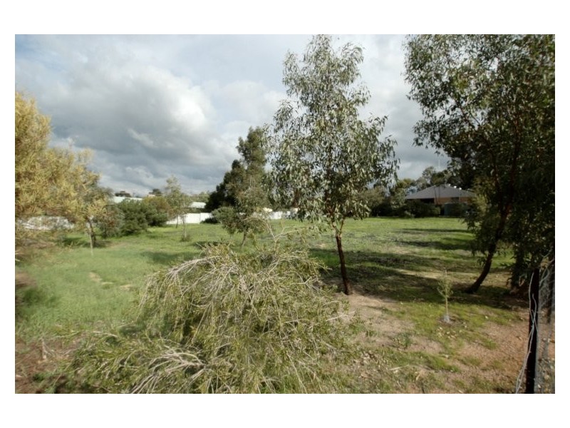 15 Plaudit Street, York WA 6302