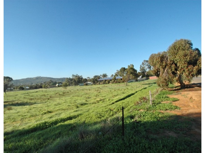 26 Doncon Street, York WA 6302