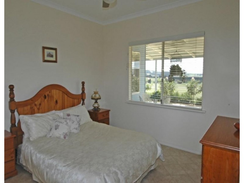 32 CRAIG RD, Jelcobine WA 6306