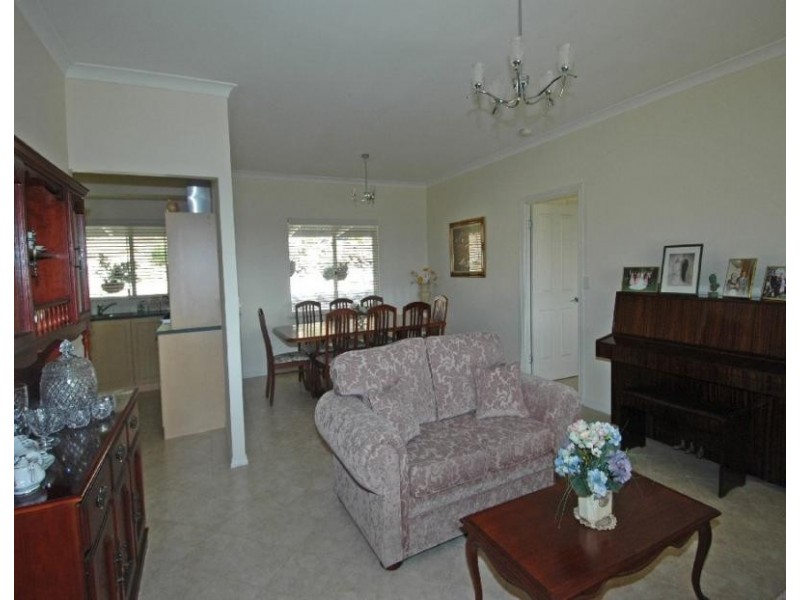 32 CRAIG RD, Jelcobine WA 6306