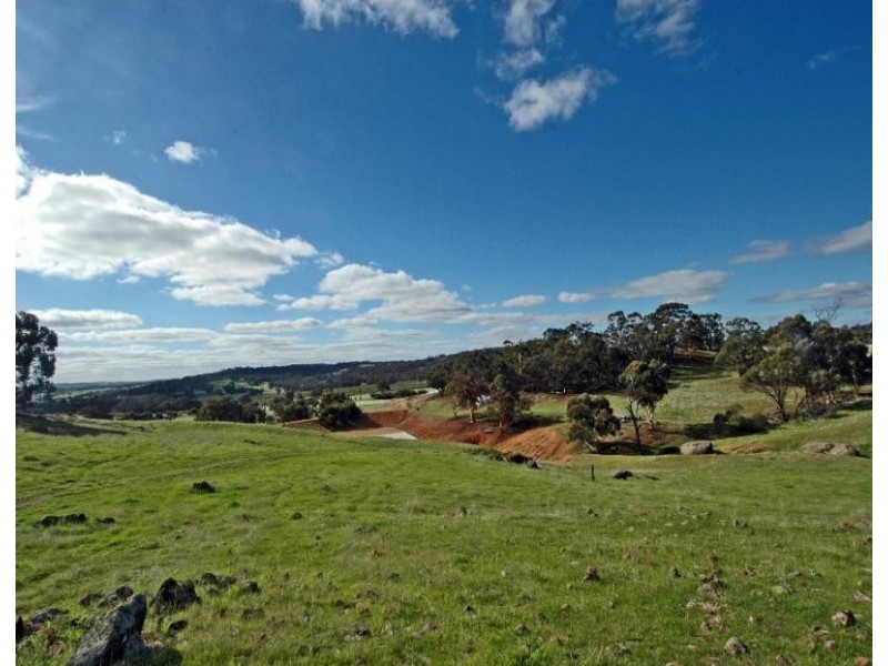 32 CRAIG RD, Jelcobine WA 6306