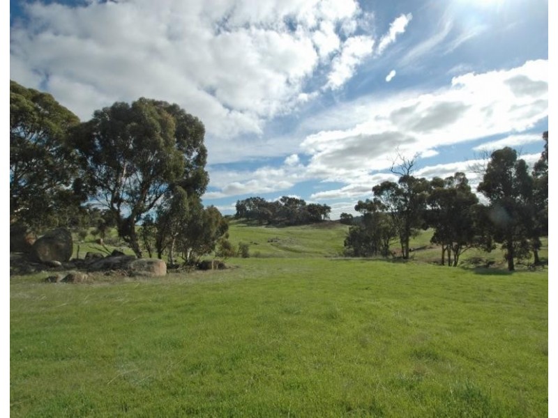 32 CRAIG RD, Jelcobine WA 6306