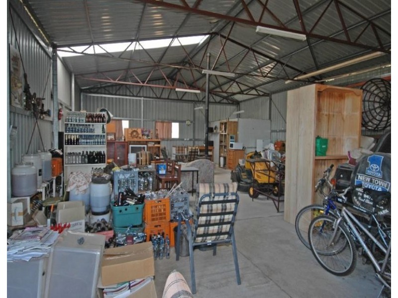 32 CRAIG RD, Jelcobine WA 6306