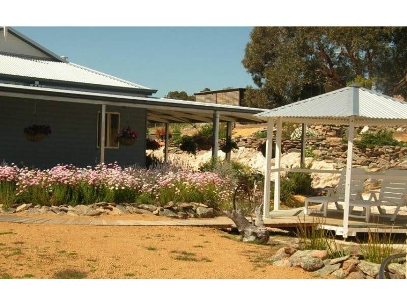 32 CRAIG RD, Jelcobine WA 6306