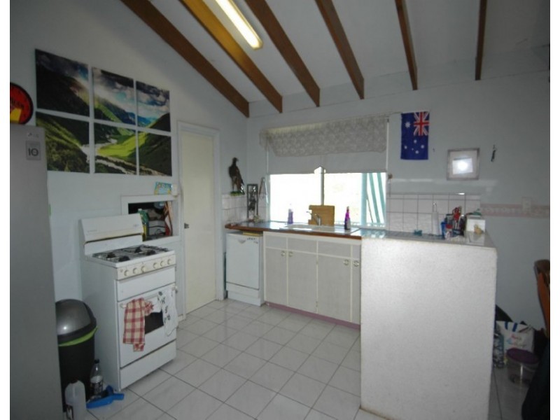 5 Bouverie Street, York WA 6302