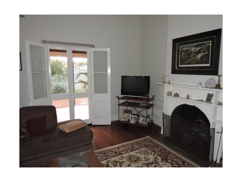 86 Lukin Street, Beverley WA 6304