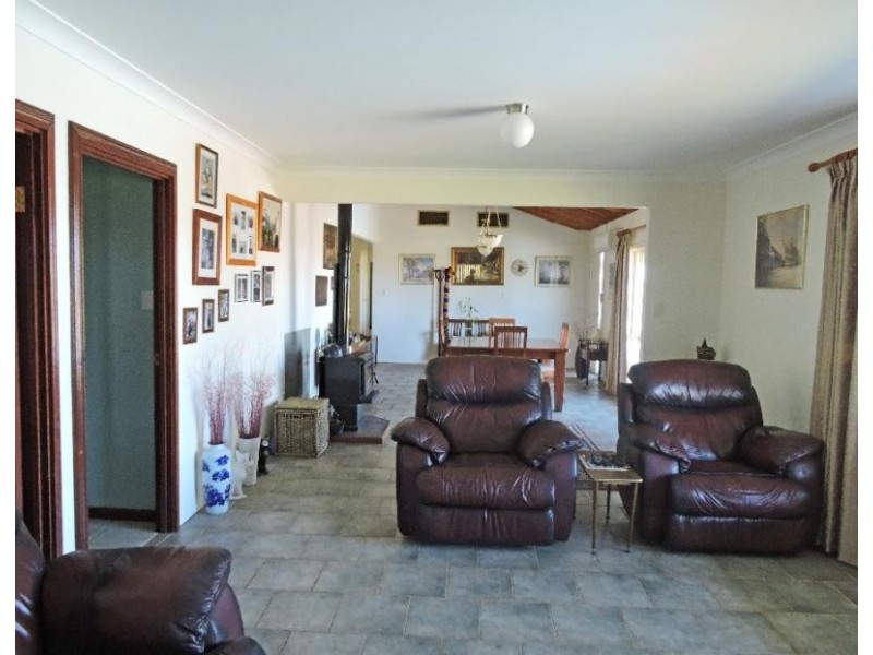 25 PRUNSTER, York WA 6302