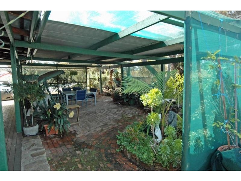 61 LANGSFORD, Beverley WA 6304