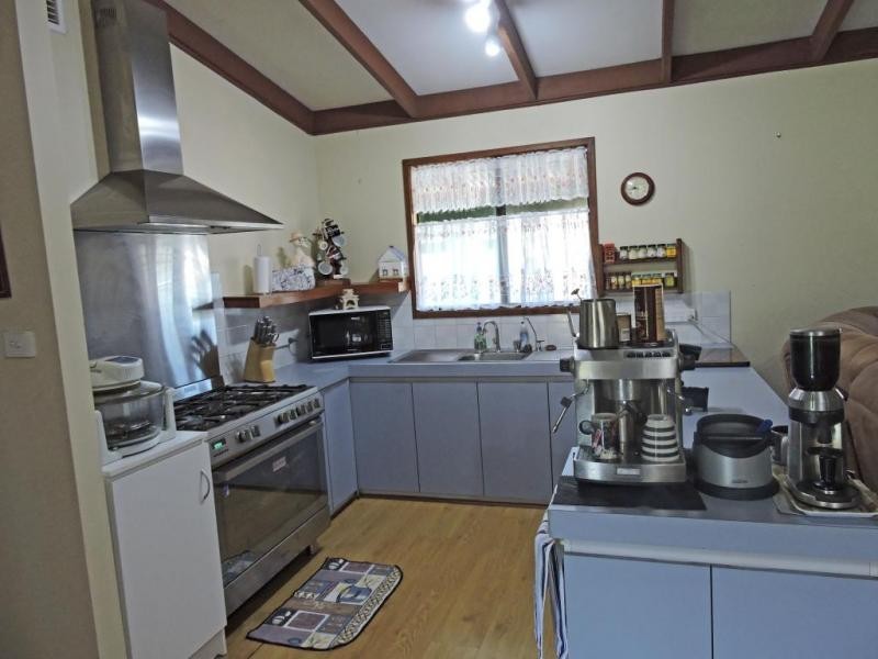 61 LANGSFORD, Beverley WA 6304