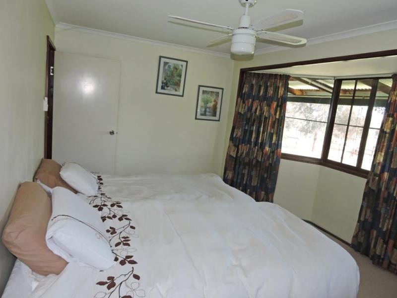 61 LANGSFORD, Beverley WA 6304