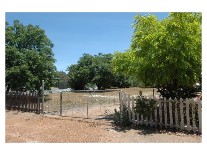 6 Wheeler Street, York WA 6302