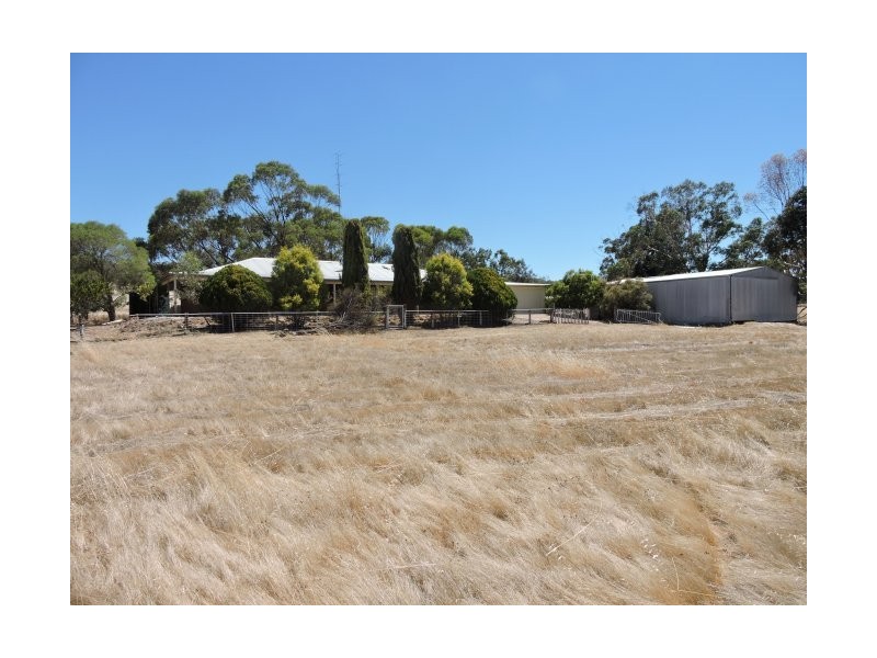 7 Railway Road, York WA 6302