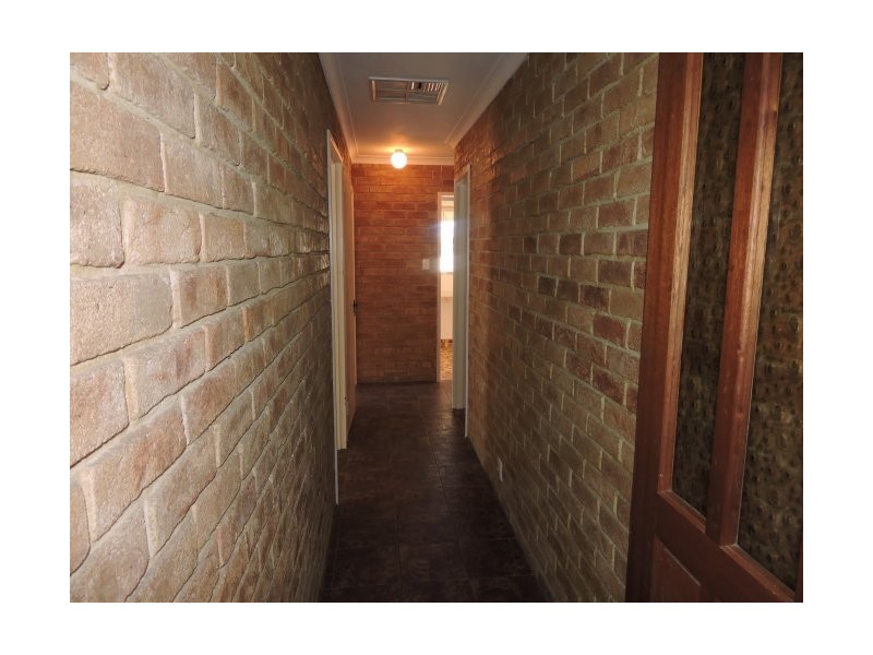 7 Railway Road, York WA 6302