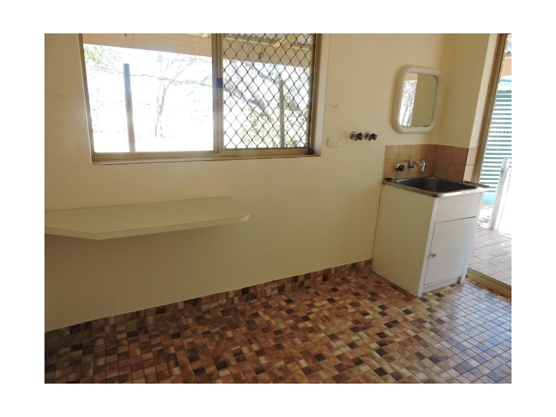 7 Railway Road, York WA 6302