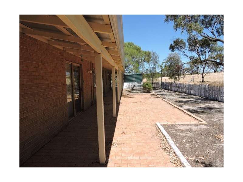 7 Railway Road, York WA 6302