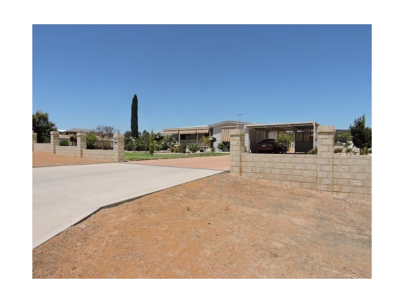 44 Andrews Ave, York WA 6302