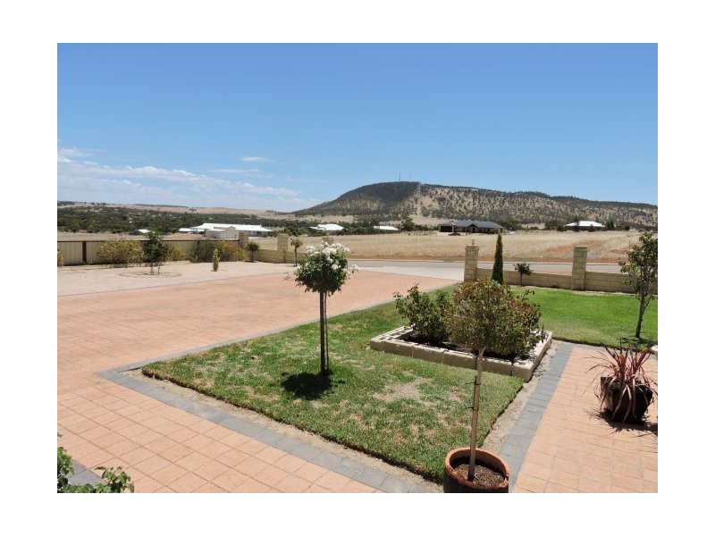 44 Andrews Ave, York WA 6302