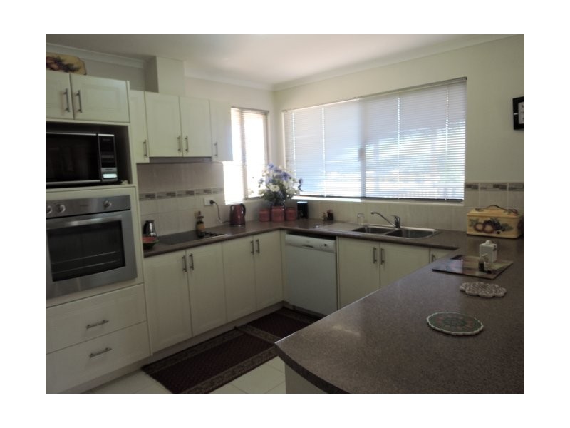 44 Andrews Ave, York WA 6302