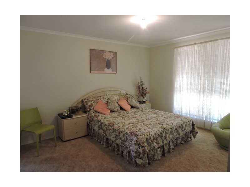 44 Andrews Ave, York WA 6302