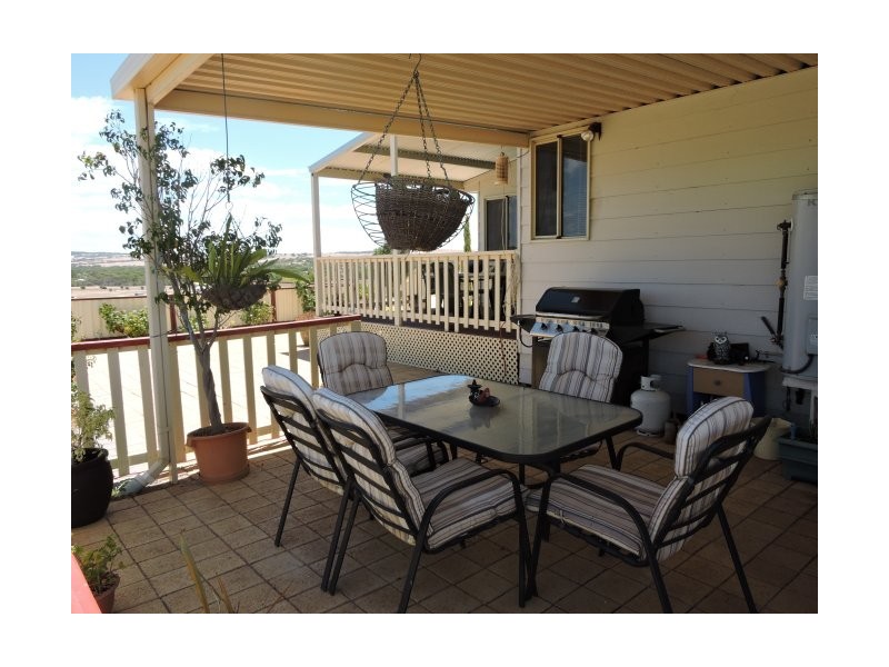 44 Andrews Ave, York WA 6302