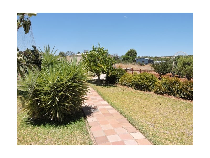 44 Andrews Ave, York WA 6302