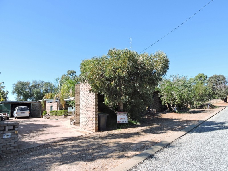 12 Thomson Street, York WA 6302