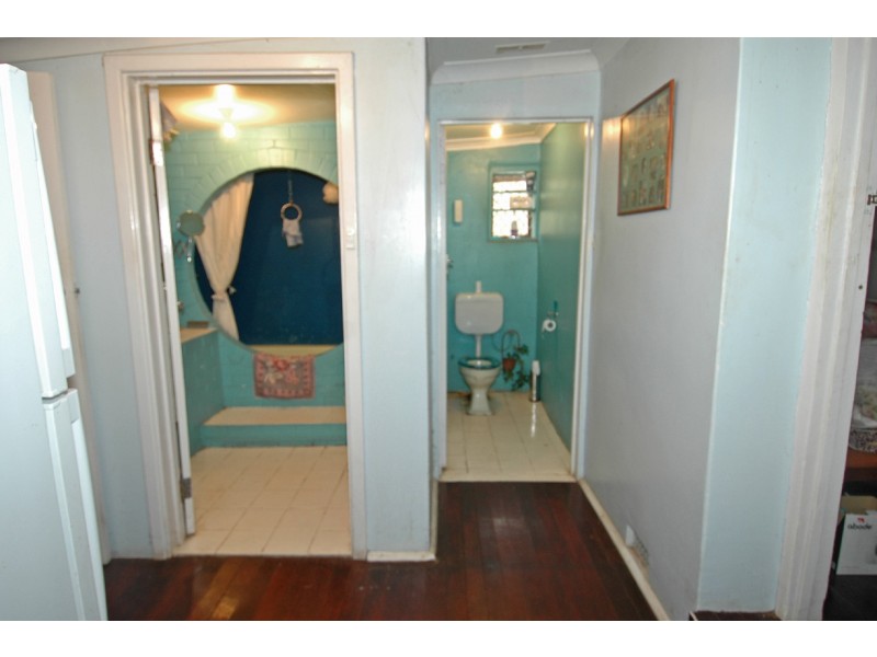 12 Thomson Street, York WA 6302