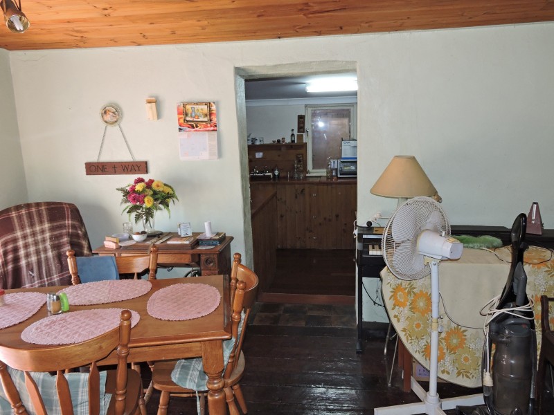 12 Thomson Street, York WA 6302