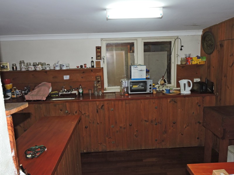 12 Thomson Street, York WA 6302