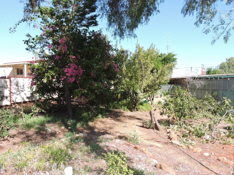 12 Thomson Street, York WA 6302