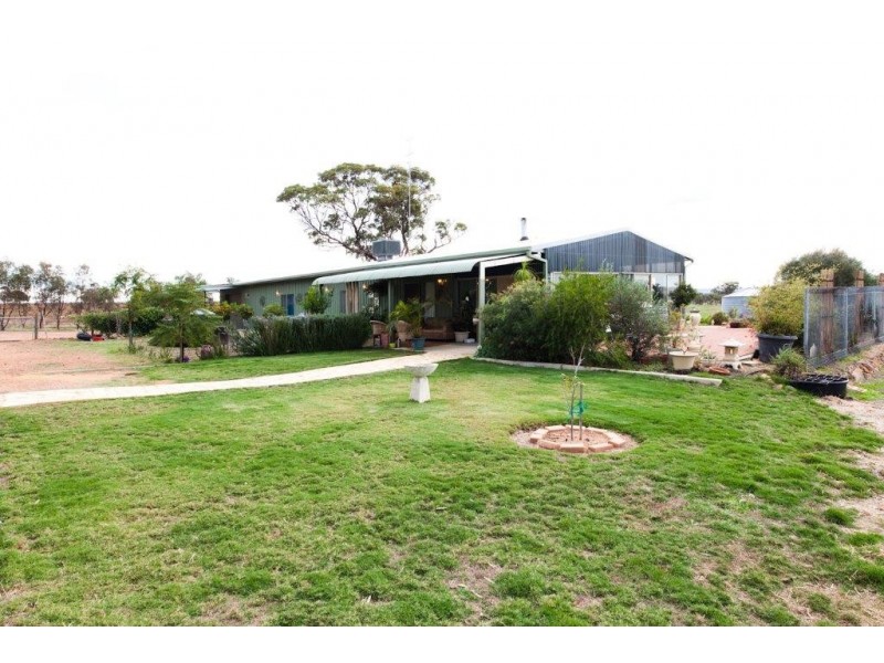 1511 QUELLINGTON ROAD, York WA 6302