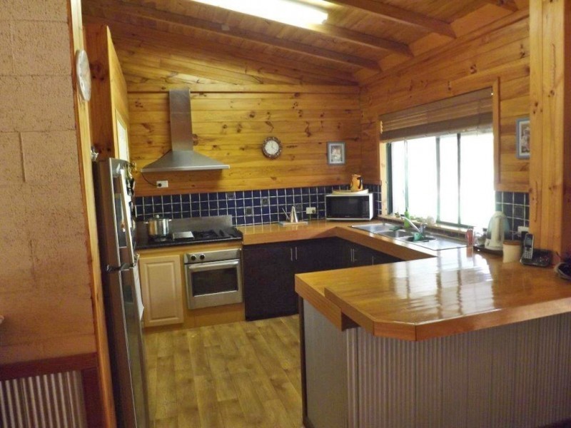218 BUNTER WAY, Howatharra WA 6532