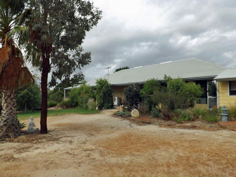 218 BUNTER WAY, Howatharra WA 6532